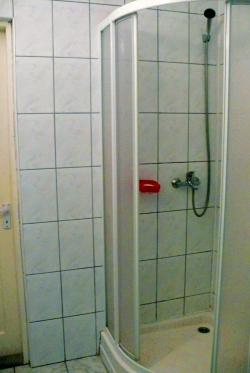 zuhanyzó